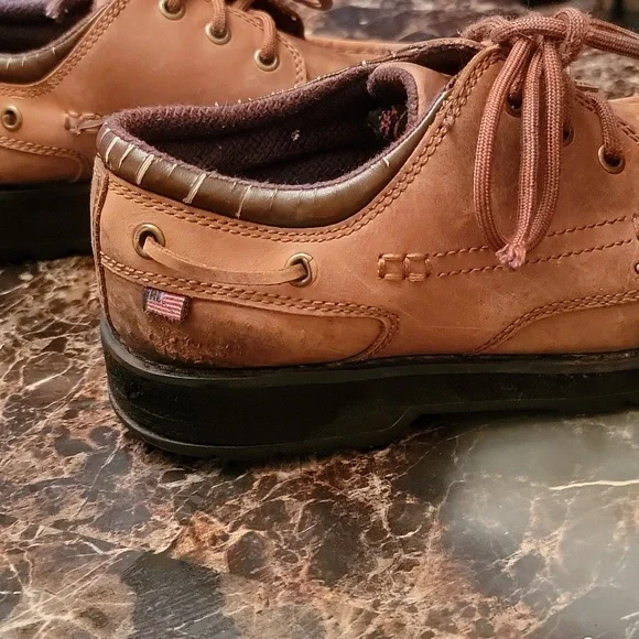 Shoes - Picture 4 of 4